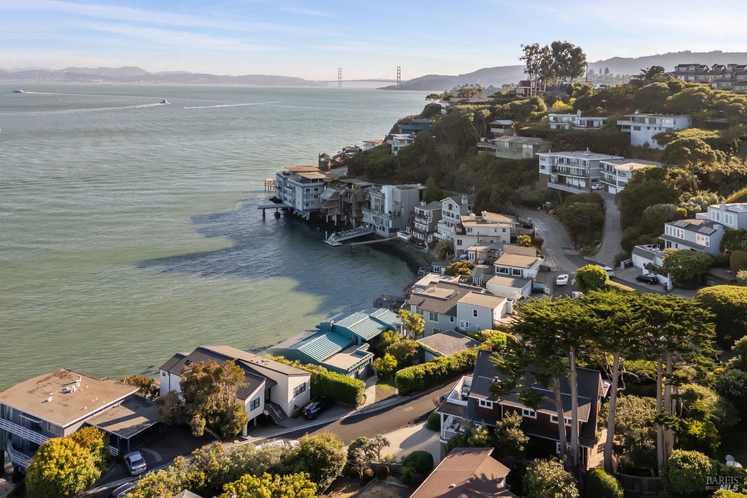 Detail Gallery Image 45 of 46 For 2105 Mar East St, Belvedere Tiburon,  CA 94920 - 5 Beds | 4/1 Baths
