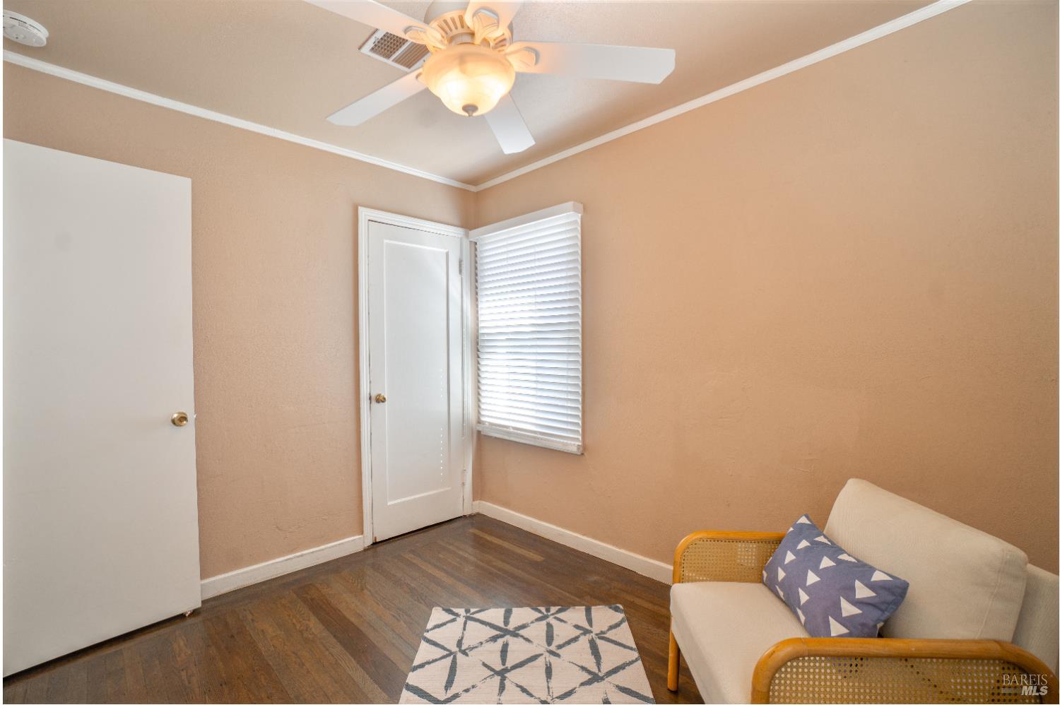 Detail Gallery Image 10 of 24 For 40 La Cruz Ave, Benicia,  CA 94510 - 3 Beds | 2 Baths