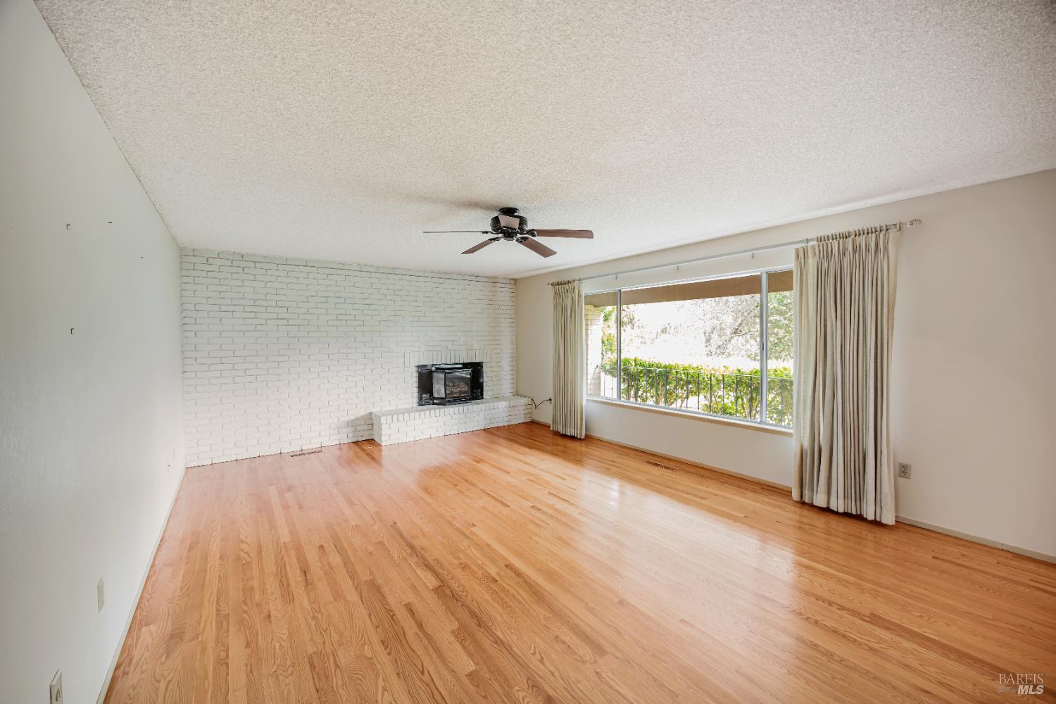 Detail Gallery Image 12 of 99 For 2719 Rancho Cabeza Dr, Santa Rosa,  CA 95404 - 3 Beds | 3 Baths