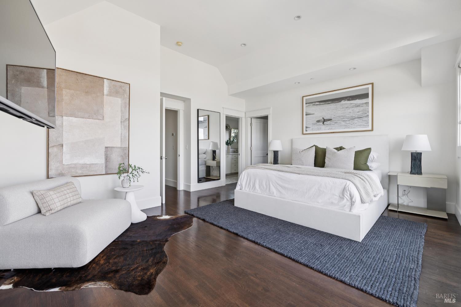 Detail Gallery Image 10 of 46 For 2105 Mar East St, Belvedere Tiburon,  CA 94920 - 5 Beds | 4/1 Baths