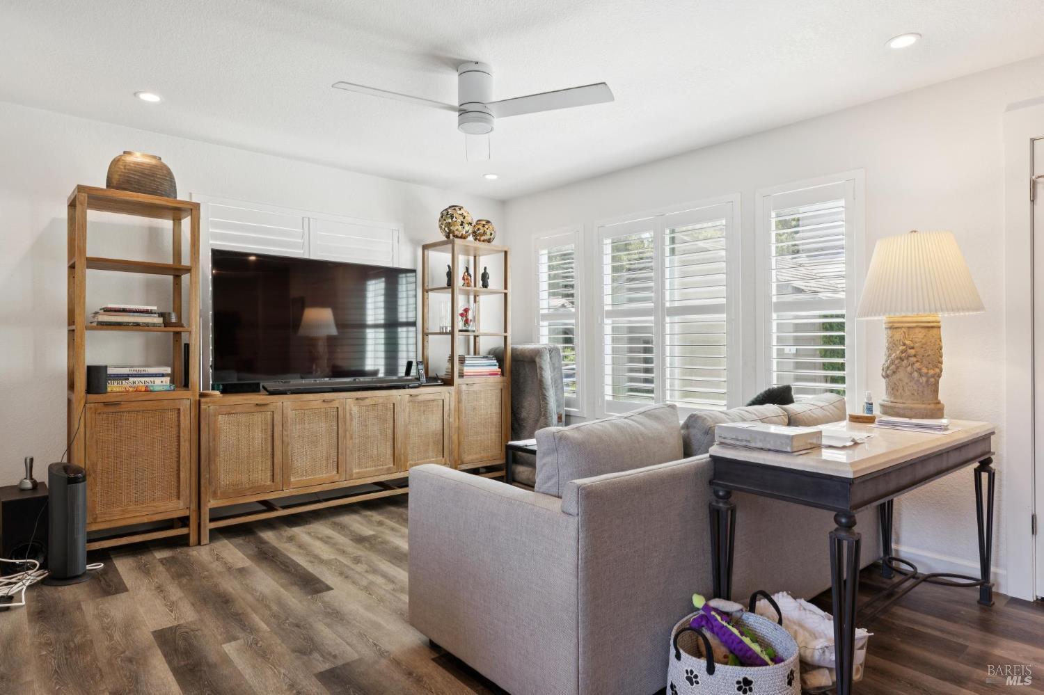 Detail Gallery Image 27 of 55 For 6 Burgundy Way, Yountville,  CA 94599 - – Beds | – Baths