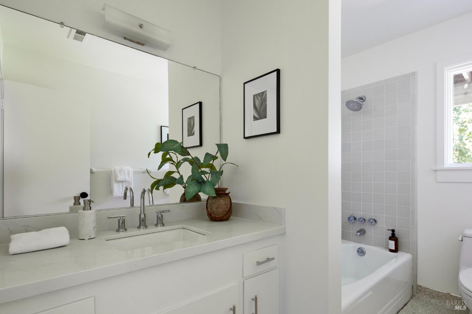 Detail Gallery Image 28 of 34 For 72 Quisisana Dr, Kentfield,  CA 94904 - 4 Beds | 2/1 Baths