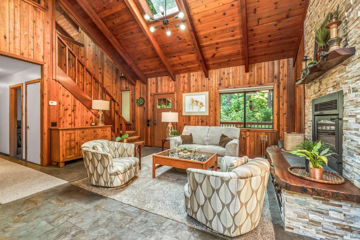 Detail Gallery Image 5 of 43 For 17451 Redwood Springs Dr, Fort Bragg,  CA 95437 - 4 Beds | 4 Baths