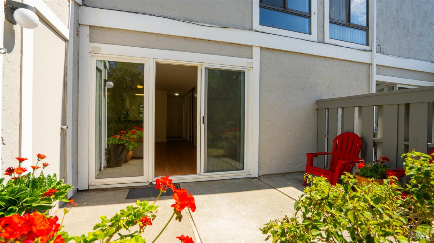 Detail Gallery Image 29 of 33 For 900 Southampton Rd #110,  Benicia,  CA 94510 - 2 Beds | 1/1 Baths