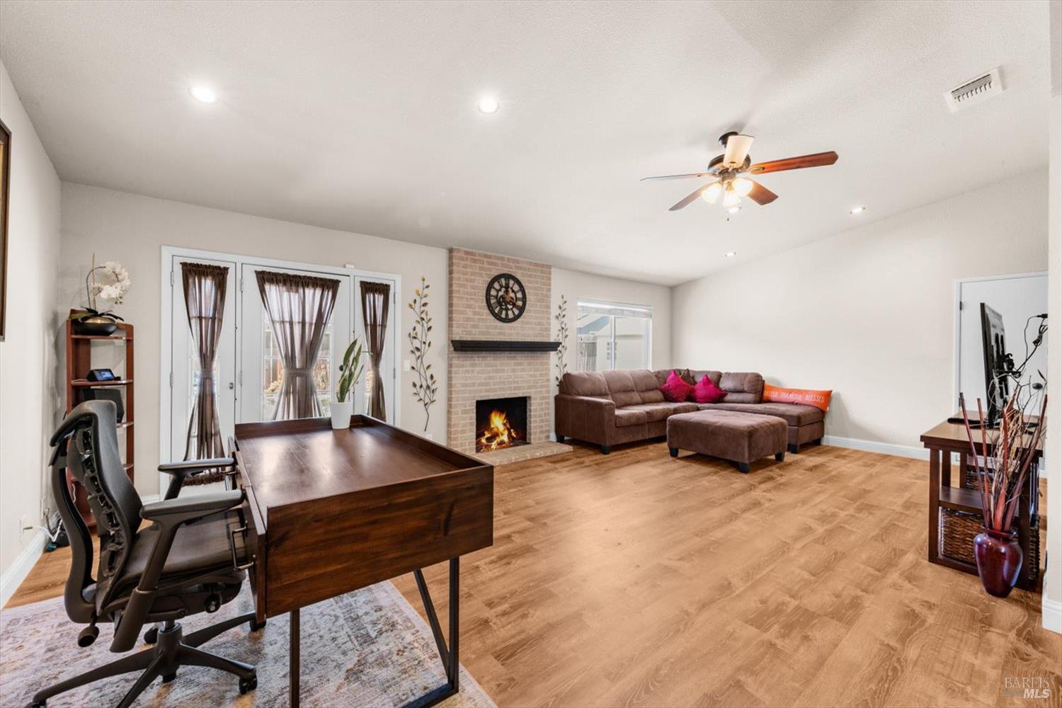 Detail Gallery Image 14 of 46 For 420 Temple Dr, Vacaville,  CA 95687 - 3 Beds | 2 Baths