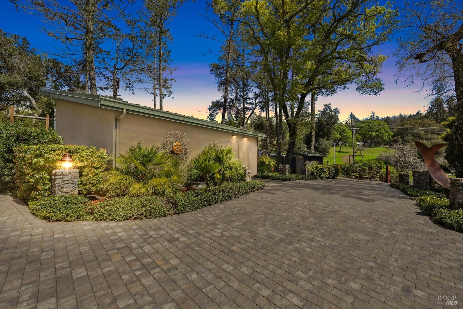 Detail Gallery Image 9 of 83 For 5940 Erland Rd, Santa Rosa,  CA 95404 - 2 Beds | 2/1 Baths