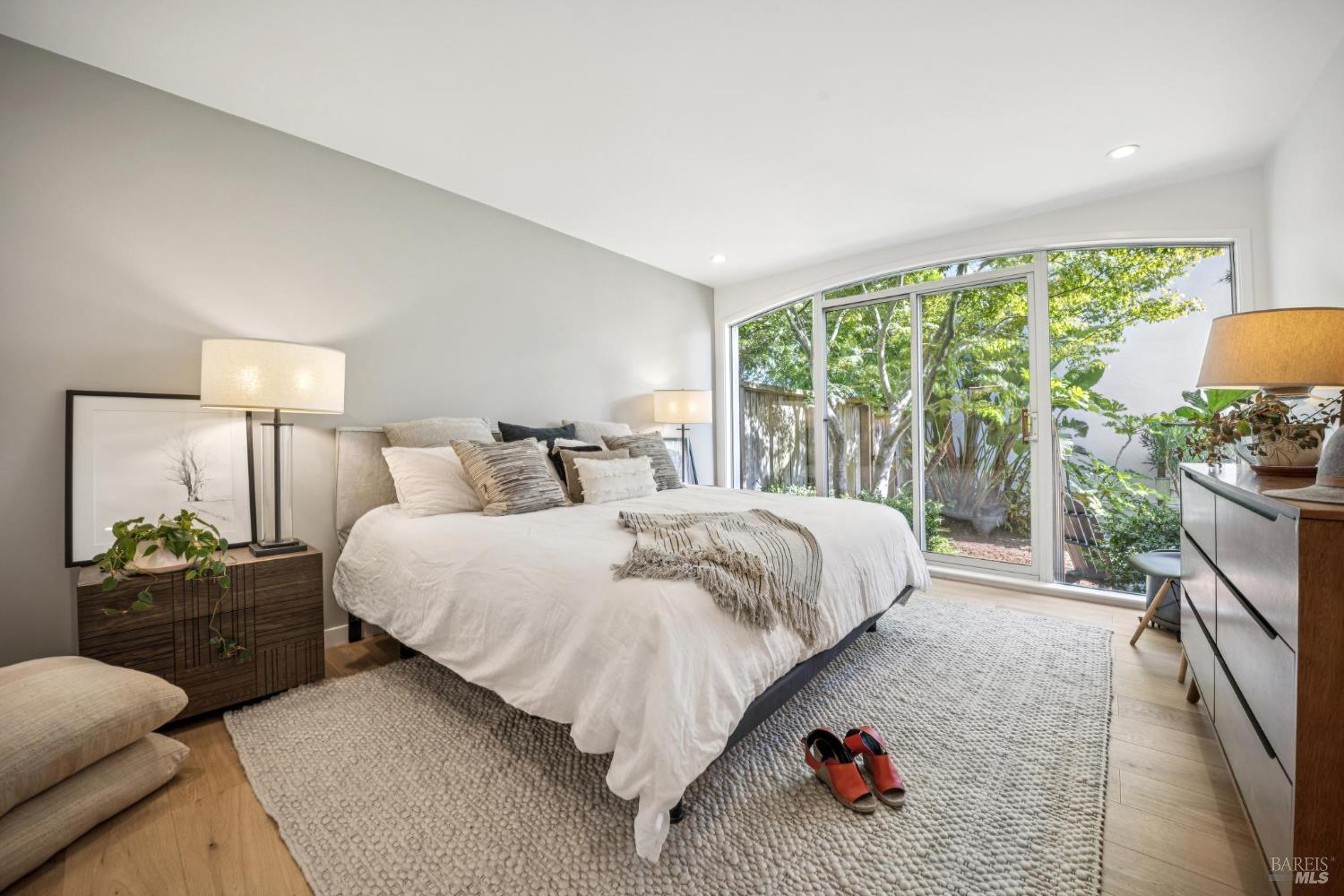 Detail Gallery Image 3 of 76 For 2108 Shelter Bay Ave, Mill Valley,  CA 94941 - 2 Beds | 2 Baths