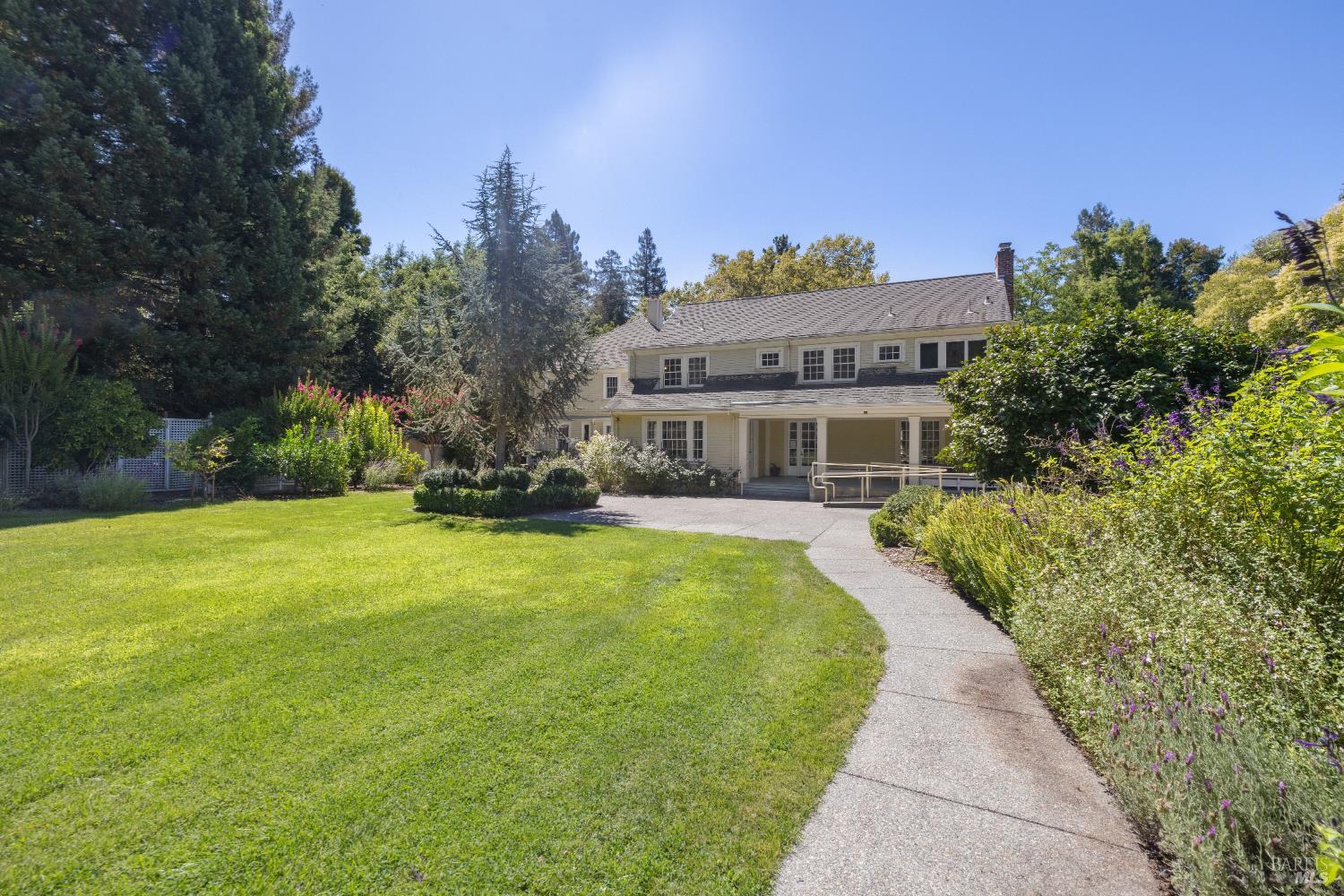 Detail Gallery Image 24 of 30 For 226 Magnolia Ave, San Rafael,  CA 94901 - 13 Beds | 2/2 Baths