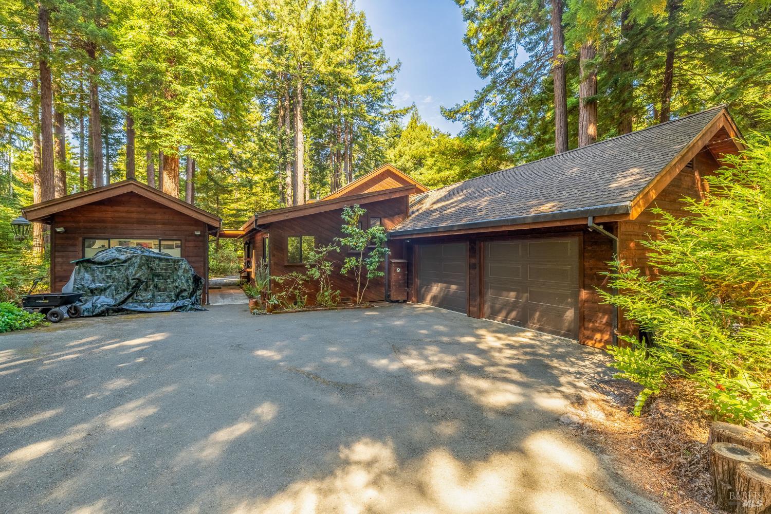 Detail Gallery Image 39 of 43 For 17451 Redwood Springs Dr, Fort Bragg,  CA 95437 - 4 Beds | 4 Baths