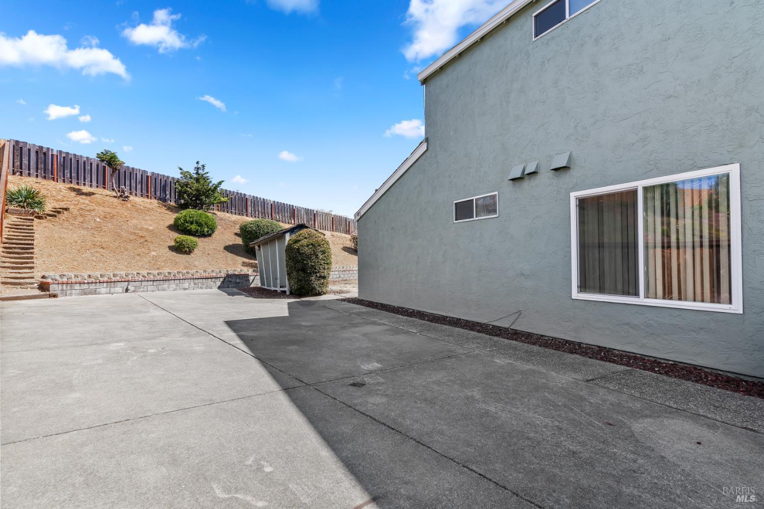Detail Gallery Image 37 of 45 For 744 Jasmine Ct, Benicia,  CA 94510 - 3 Beds | 2 Baths