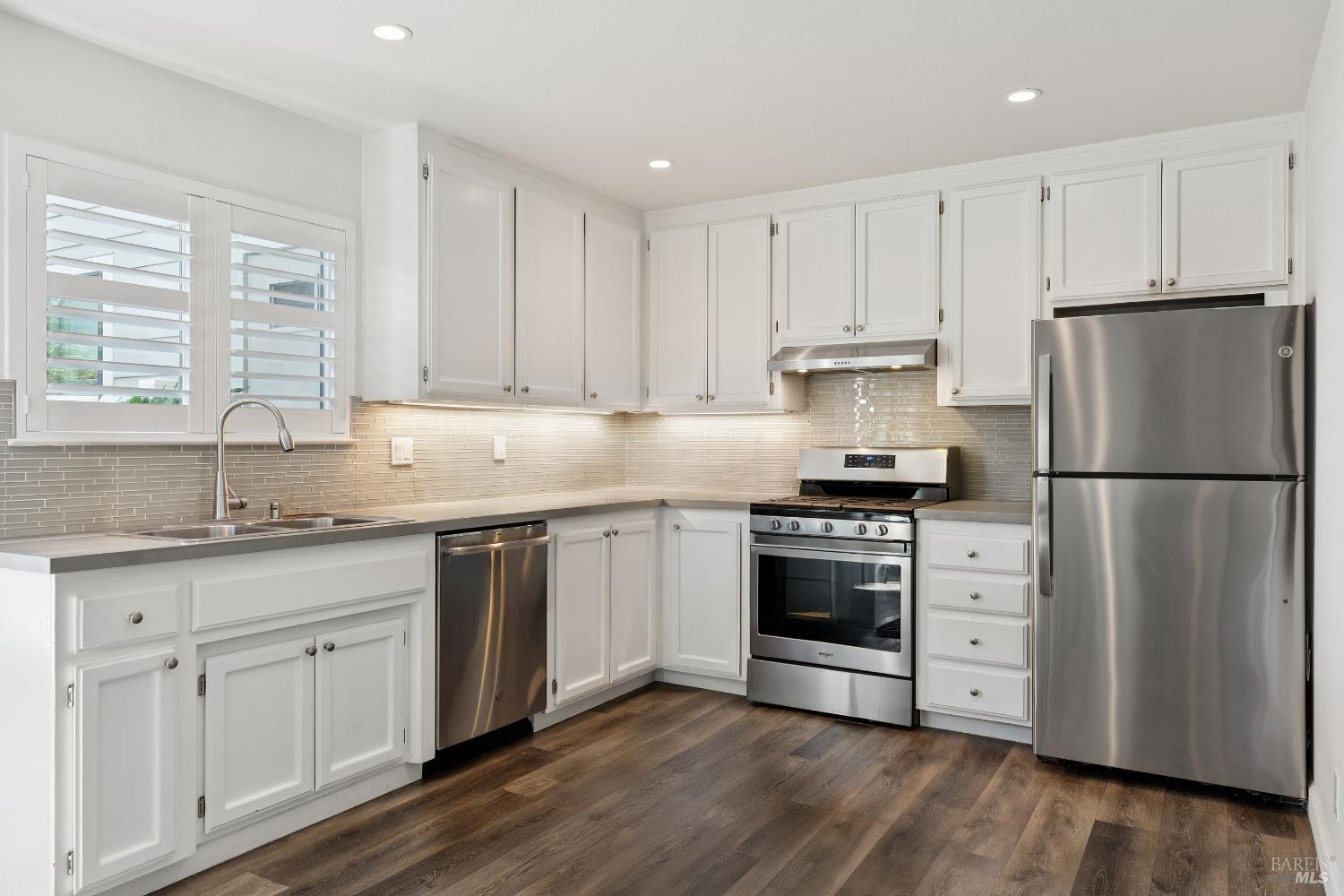 Detail Gallery Image 3 of 55 For 6 Burgundy Way, Yountville,  CA 94599 - – Beds | – Baths