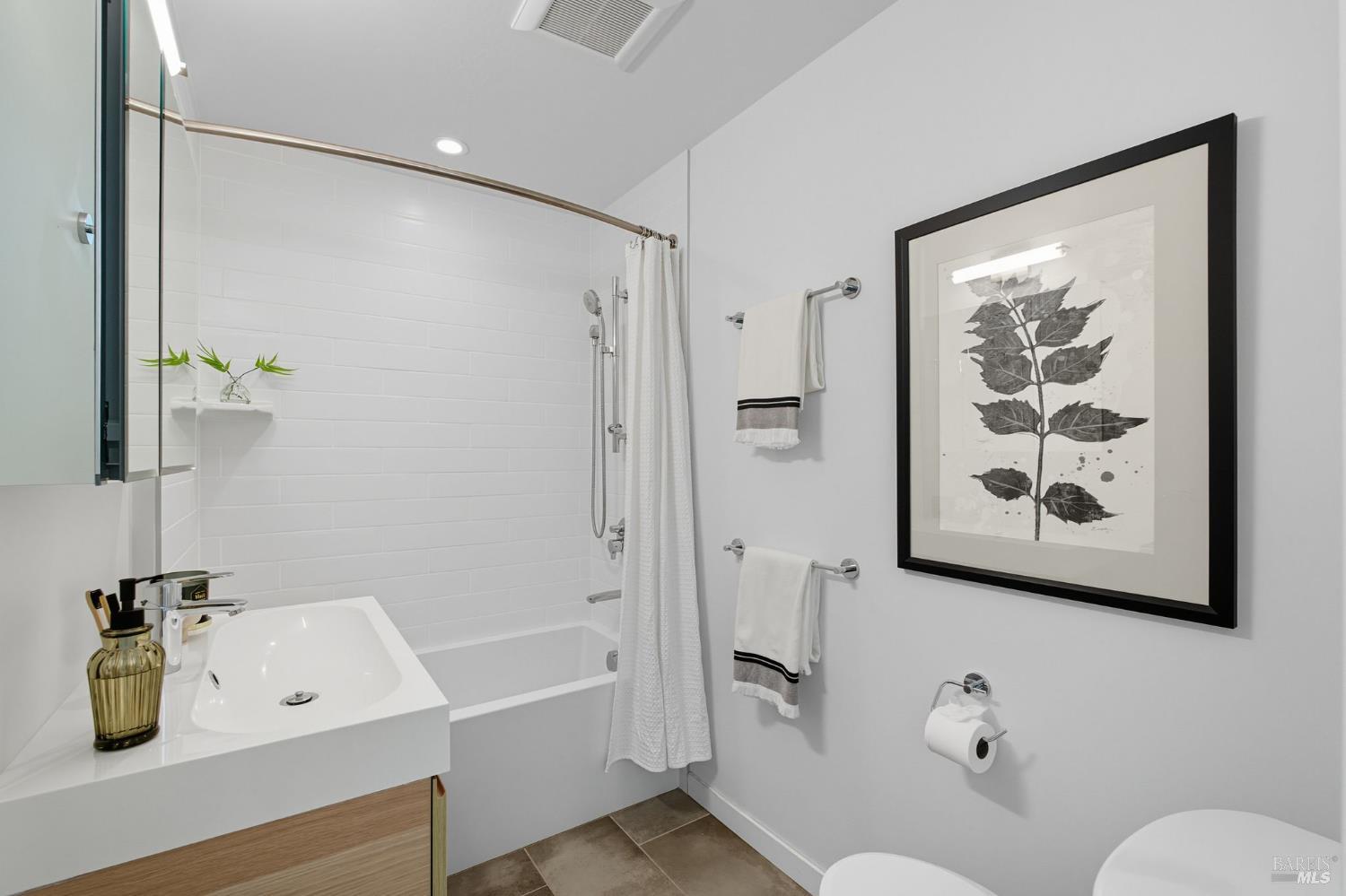Detail Gallery Image 24 of 51 For 42 Park Ter, Mill Valley,  CA 94941 - 2 Beds | 2/1 Baths