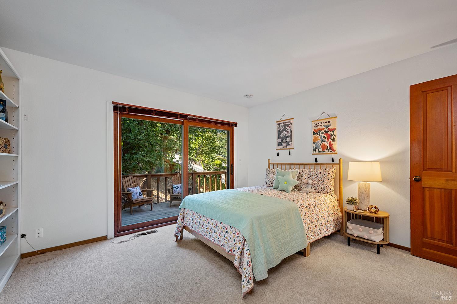 Detail Gallery Image 25 of 37 For 85 Woodside Dr, San Anselmo,  CA 94960 - 3 Beds | 2 Baths