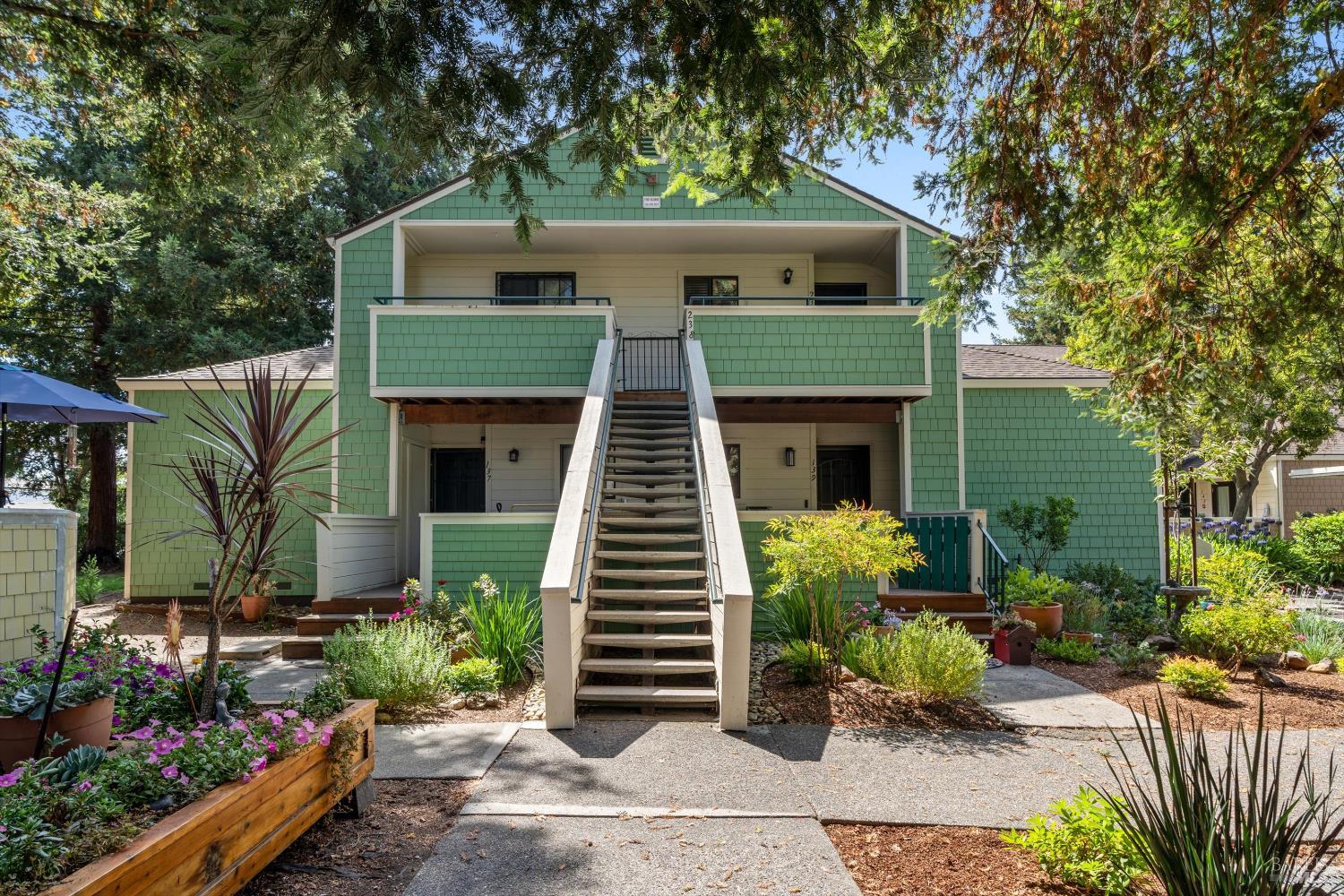 Detail Gallery Image 2 of 13 For 901 Russell Ave #238,  Santa Rosa,  CA 95403 - 2 Beds | 1 Baths