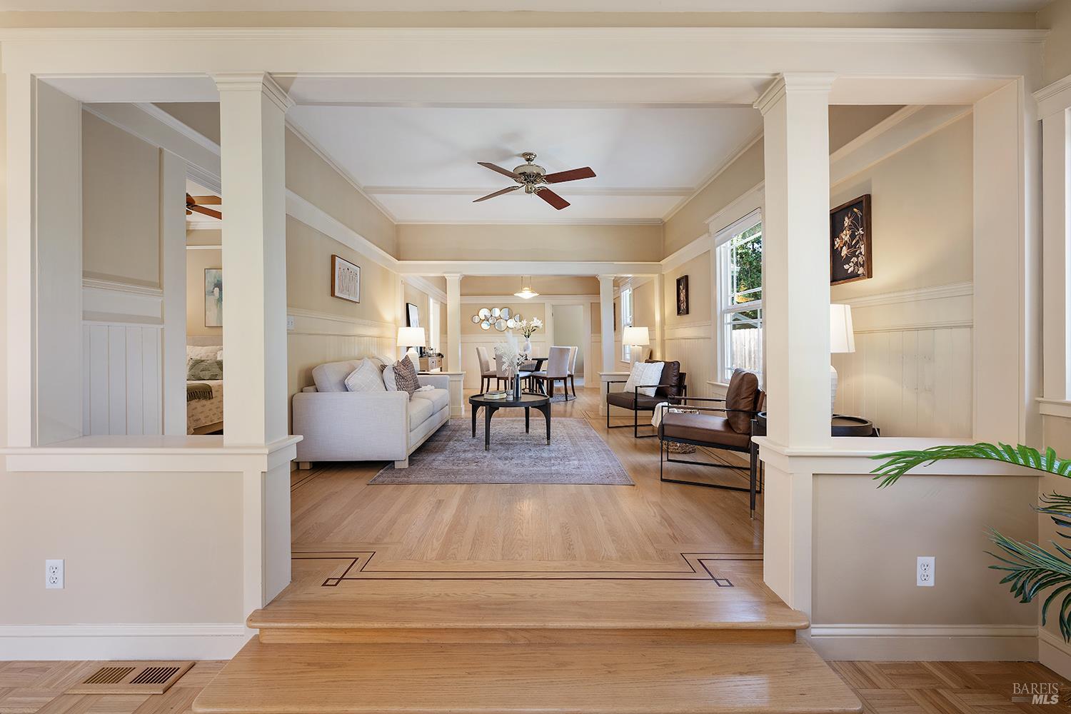 Detail Gallery Image 5 of 38 For 95 Florence Ave, San Anselmo,  CA 94960 - 4 Beds | 3/1 Baths
