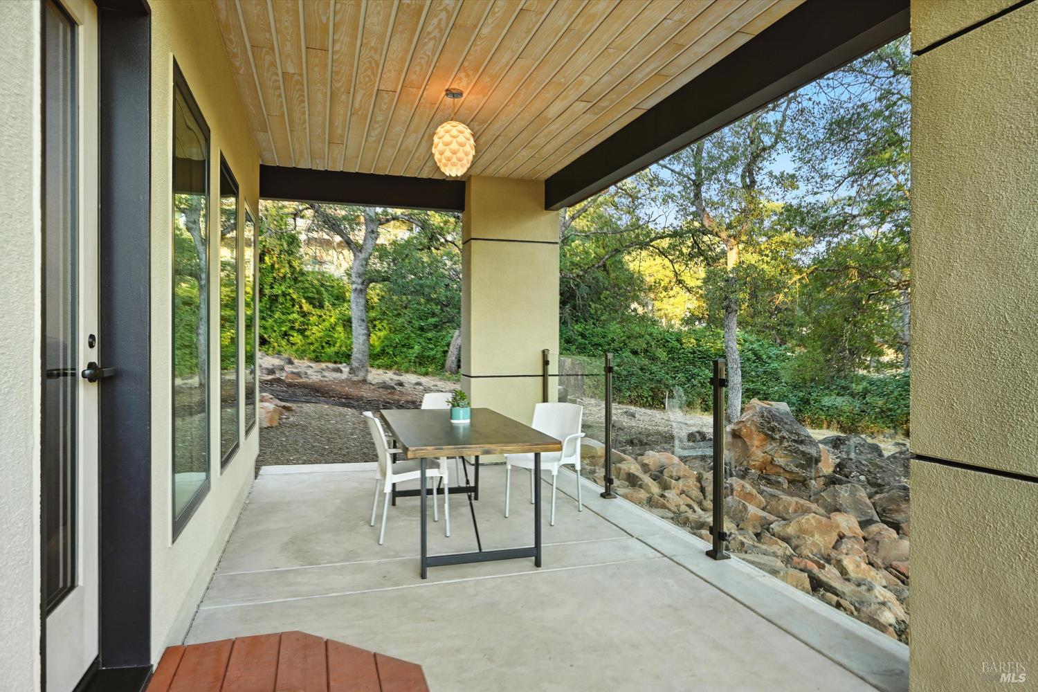Detail Gallery Image 32 of 35 For 17234 Brookfield Rd, Hidden Valley Lake,  CA 95467 - 3 Beds | 2/1 Baths