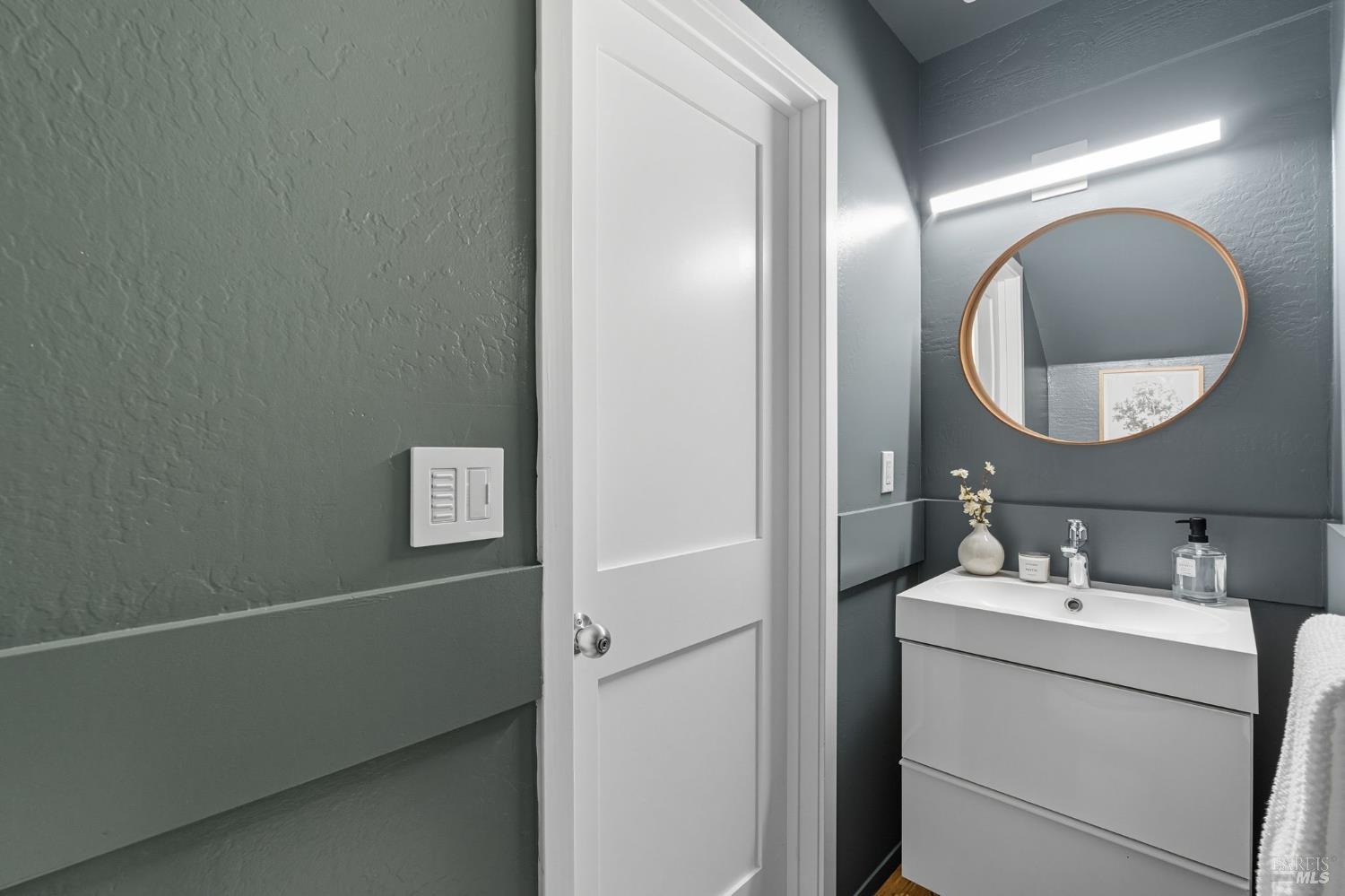 Detail Gallery Image 19 of 51 For 42 Park Ter, Mill Valley,  CA 94941 - 2 Beds | 2/1 Baths