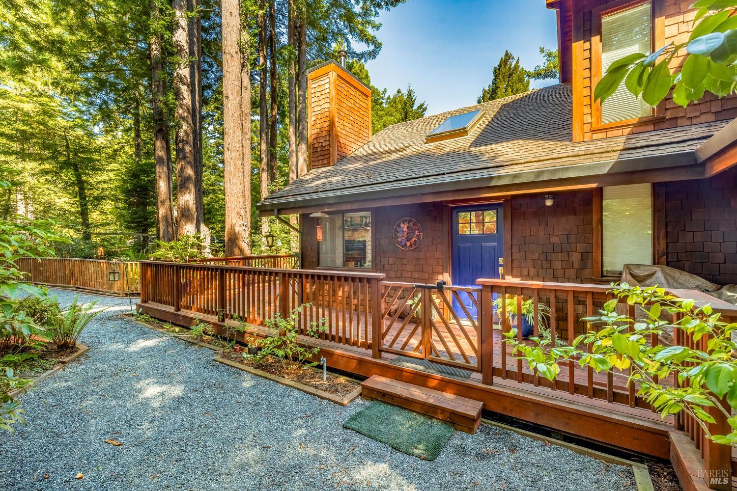 Detail Gallery Image 2 of 43 For 17451 Redwood Springs Dr, Fort Bragg,  CA 95437 - 4 Beds | 4 Baths