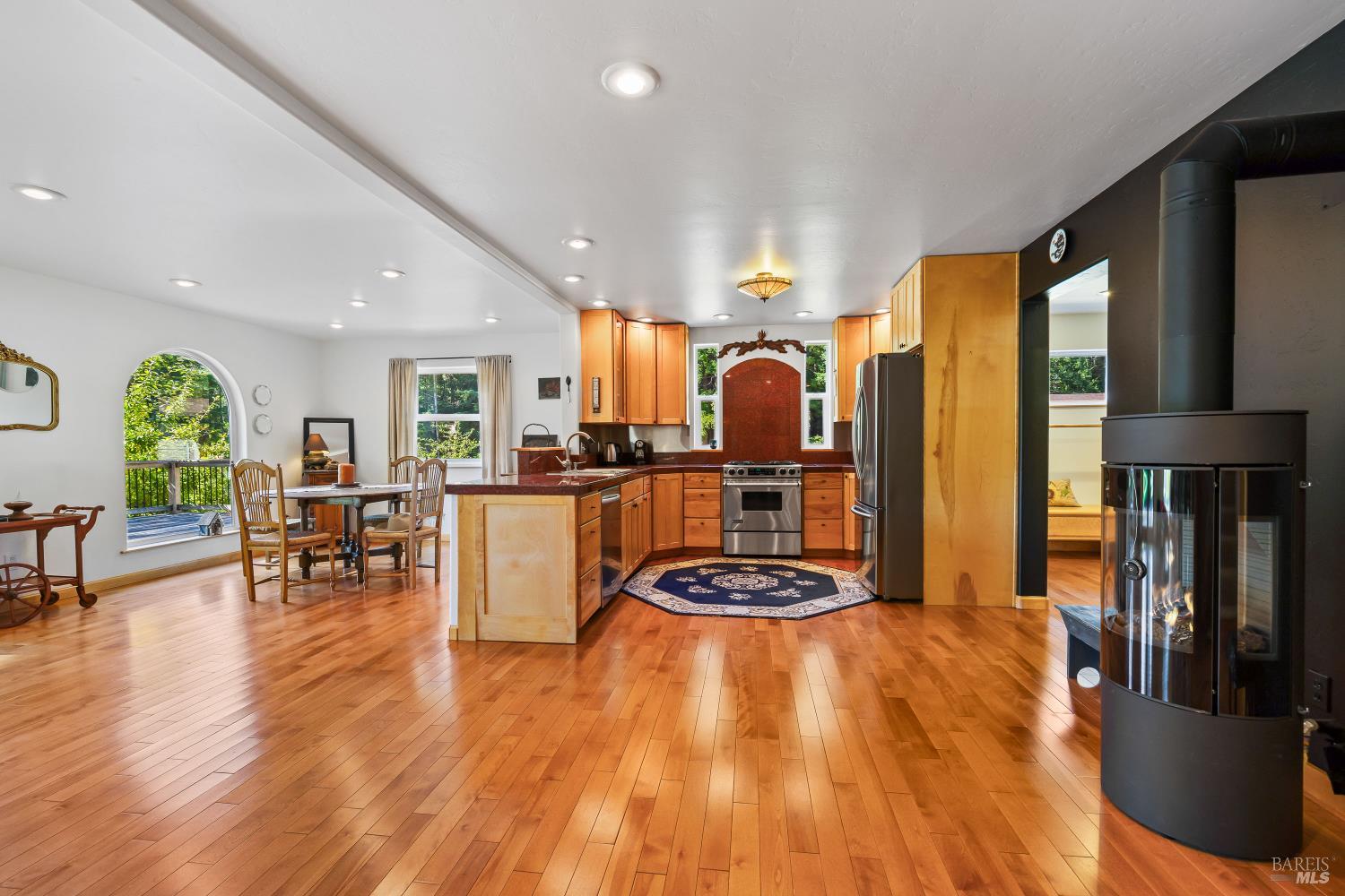 Detail Gallery Image 4 of 40 For 31026 Albion Ridge L Rd, Albion,  CA 95410 - 2 Beds | 2 Baths