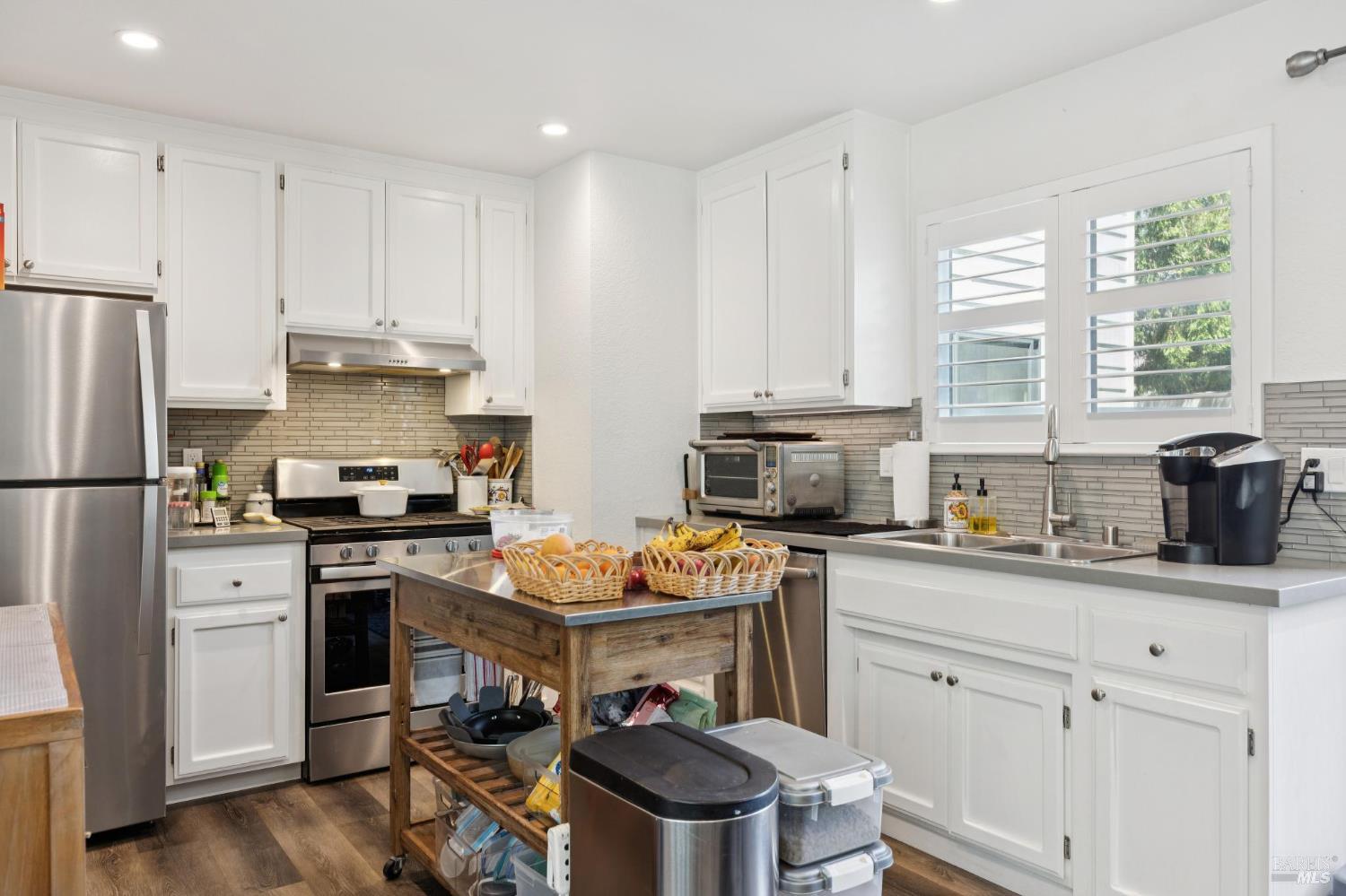 Detail Gallery Image 18 of 55 For 6 Burgundy Way, Yountville,  CA 94599 - – Beds | – Baths