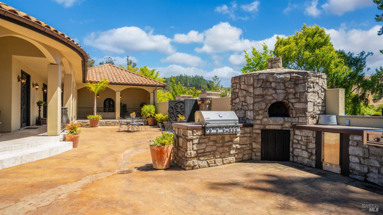 Detail Gallery Image 43 of 93 For 1455 Valley Ford Freestone Rd, Bodega,  CA 94922 - 4 Beds | 3/1 Baths
