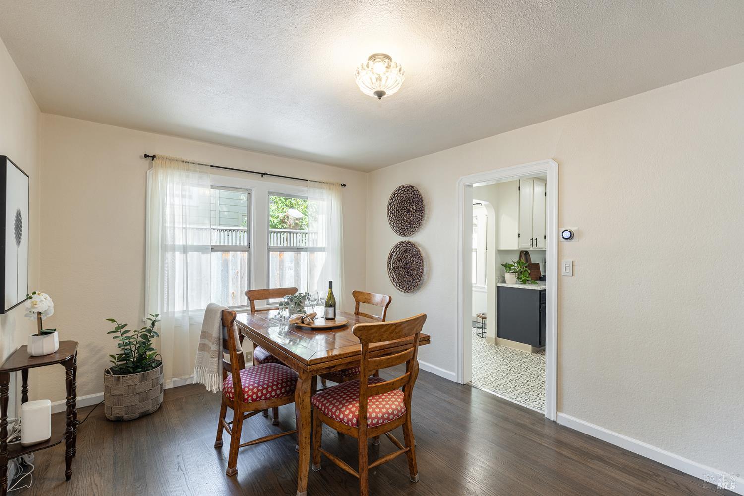 Detail Gallery Image 13 of 45 For 420 Montgomery St, Napa,  CA 94559 - 3 Beds | 2 Baths