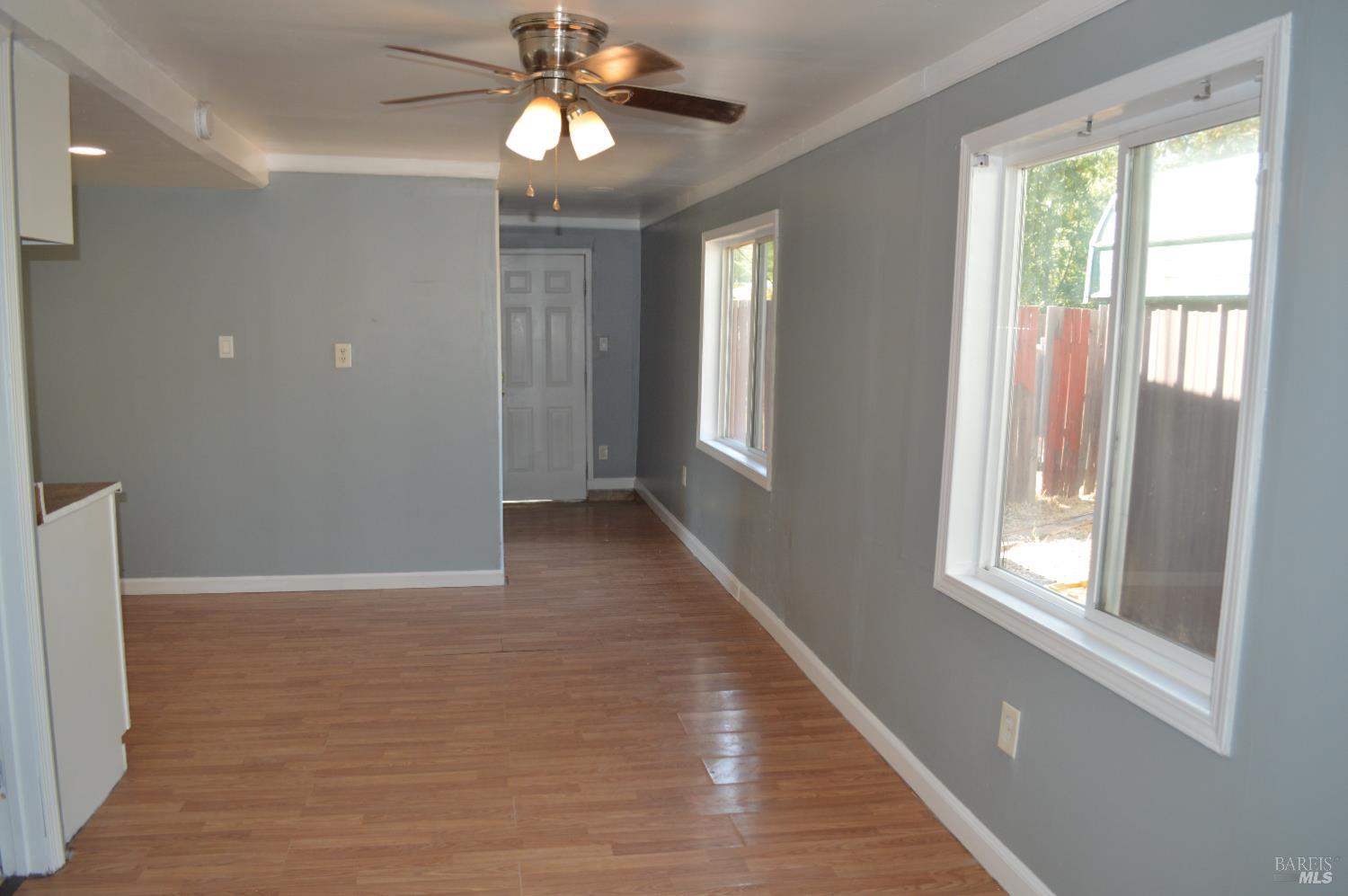 Detail Gallery Image 2 of 13 For 3525 Madrone St, Clearlake,  CA 95422 - 2 Beds | 1 Baths