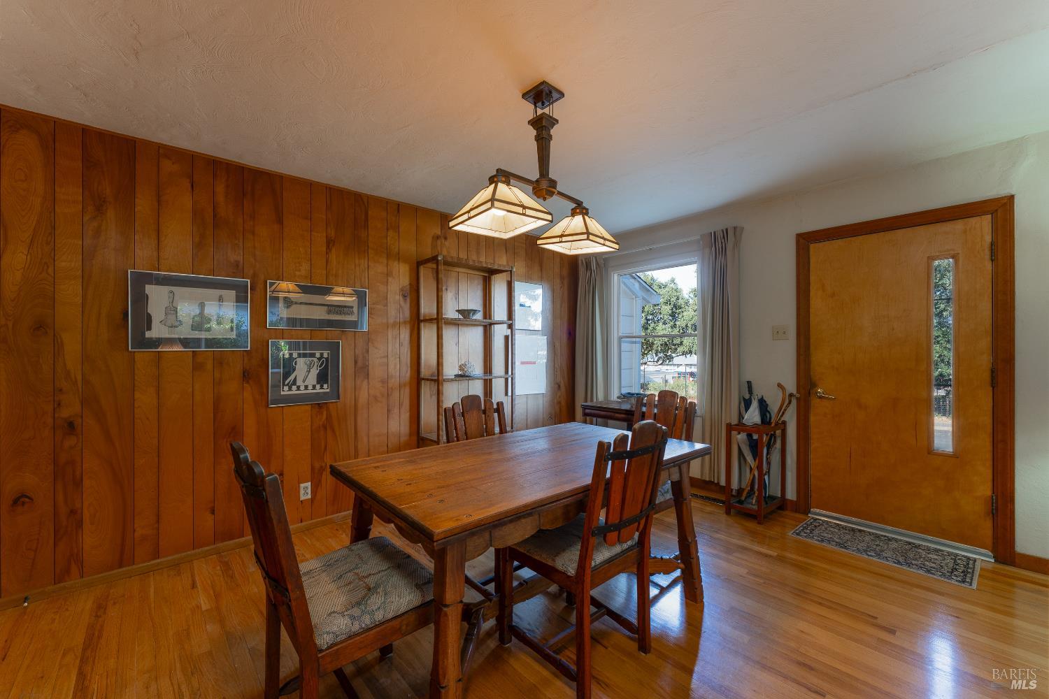 Detail Gallery Image 5 of 27 For 1240 Helen Ave, Ukiah,  CA 95482 - 3 Beds | 2 Baths