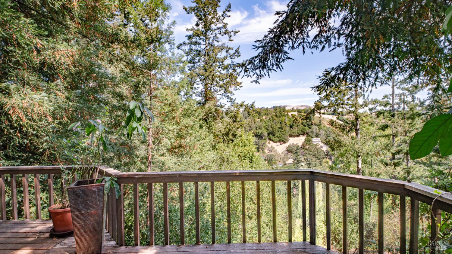 Detail Gallery Image 21 of 39 For 100 Carson Rd, Woodacre,  CA 94973 - 4 Beds | 3 Baths