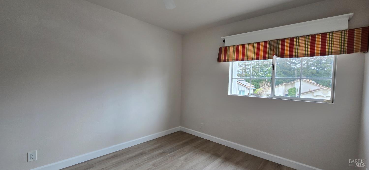 Detail Gallery Image 15 of 18 For 112 Spinnaker Ct, Vacaville,  CA 95687 - 4 Beds | 2/1 Baths