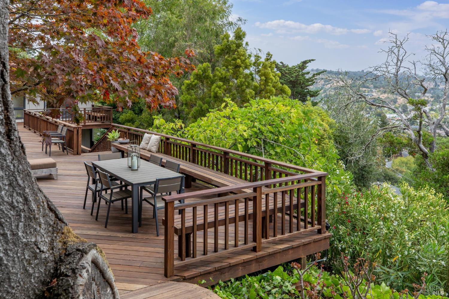 Detail Gallery Image 45 of 53 For 1 Carolyn Ln, Mill Valley,  CA 94941 - 4 Beds | 3 Baths