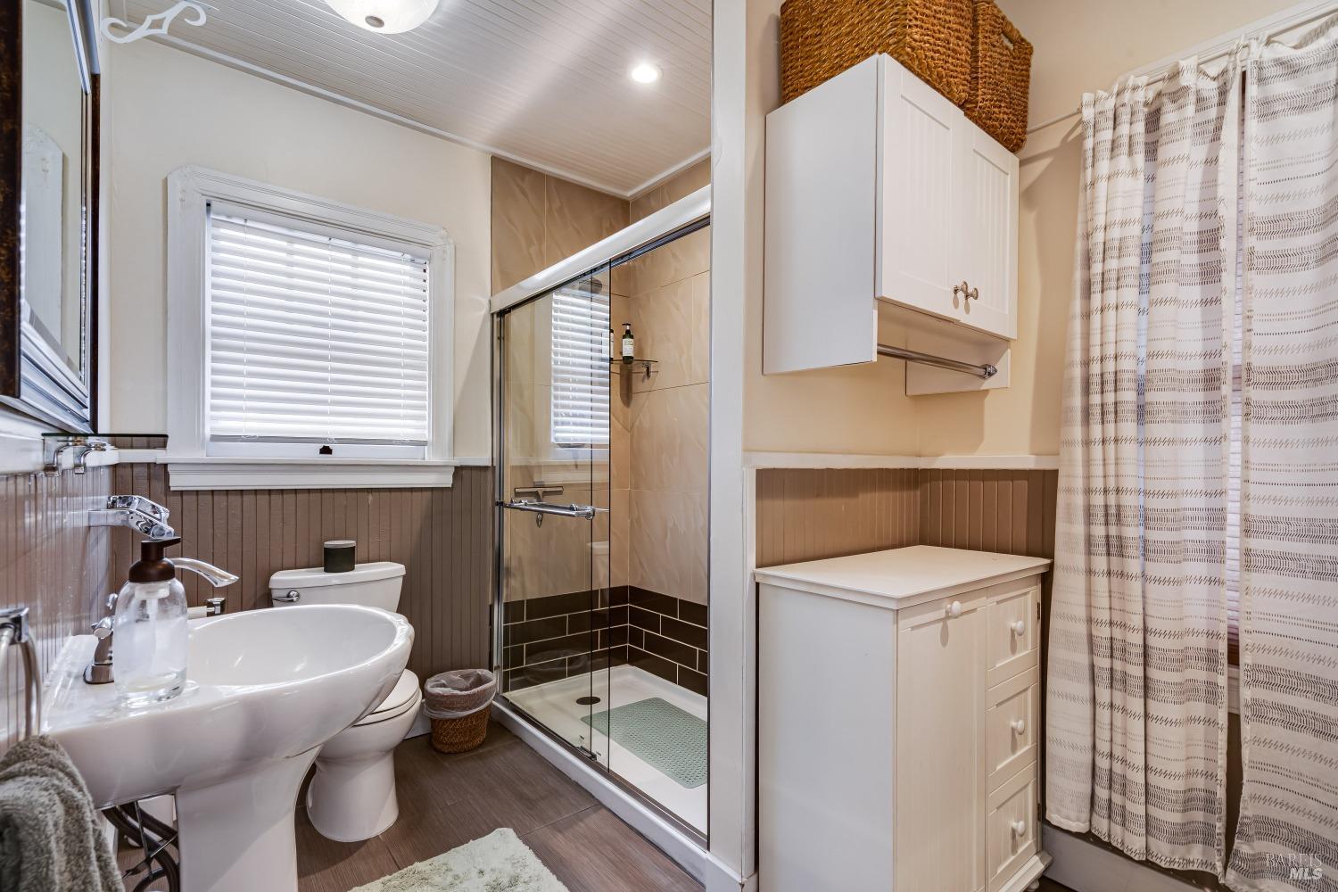 Detail Gallery Image 13 of 34 For 726 4th St, Napa,  CA 94559 - – Beds | – Baths