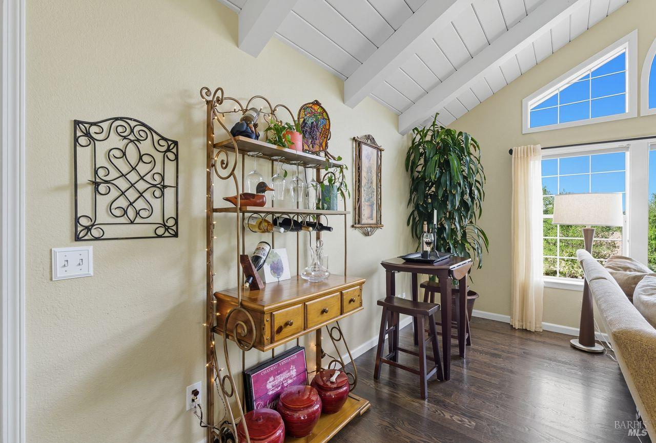 Detail Gallery Image 10 of 63 For 4774 Carissa Ave, Santa Rosa,  CA 95405 - 4 Beds | 2/1 Baths