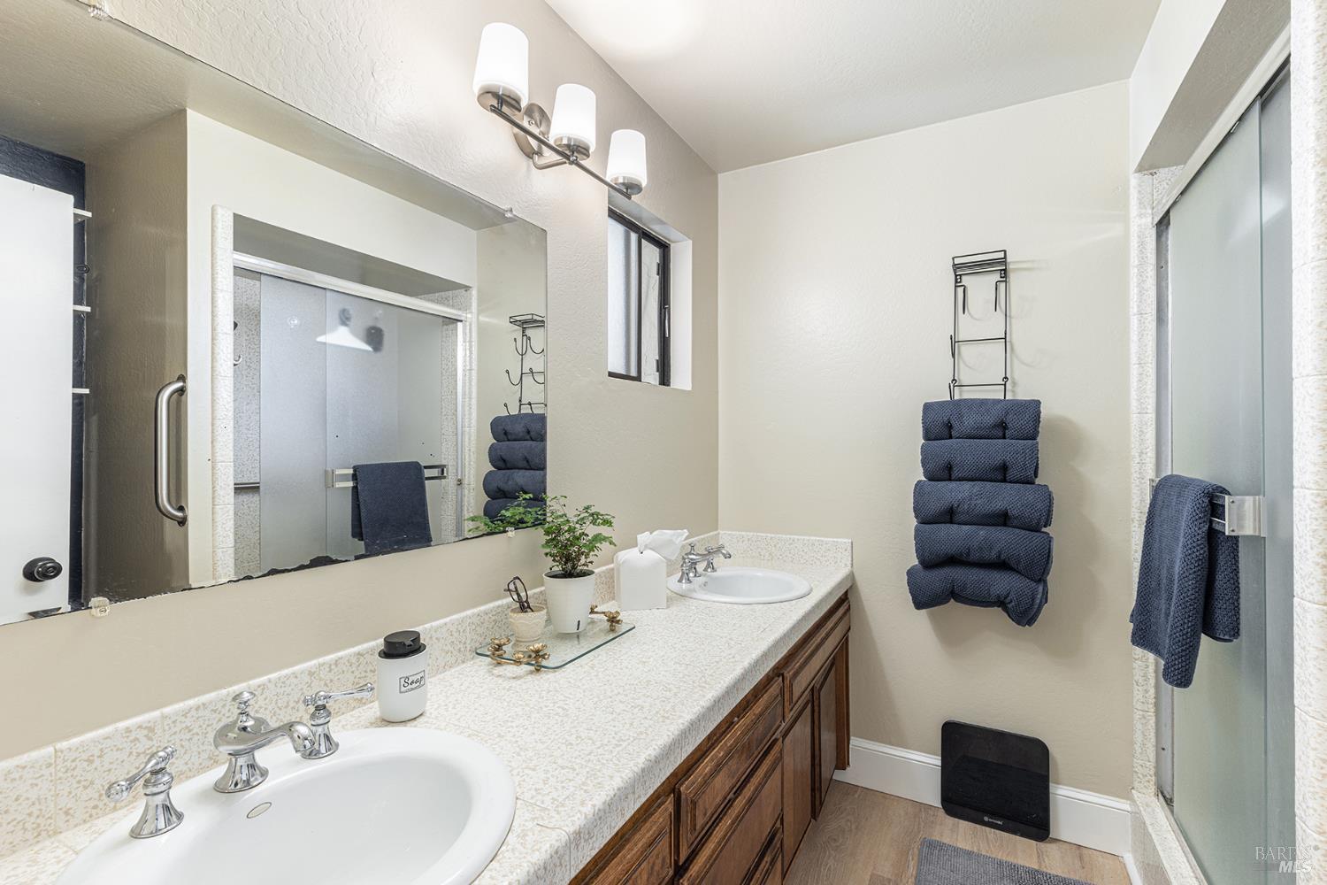 Detail Gallery Image 33 of 45 For 420 Montgomery St, Napa,  CA 94559 - 3 Beds | 2 Baths