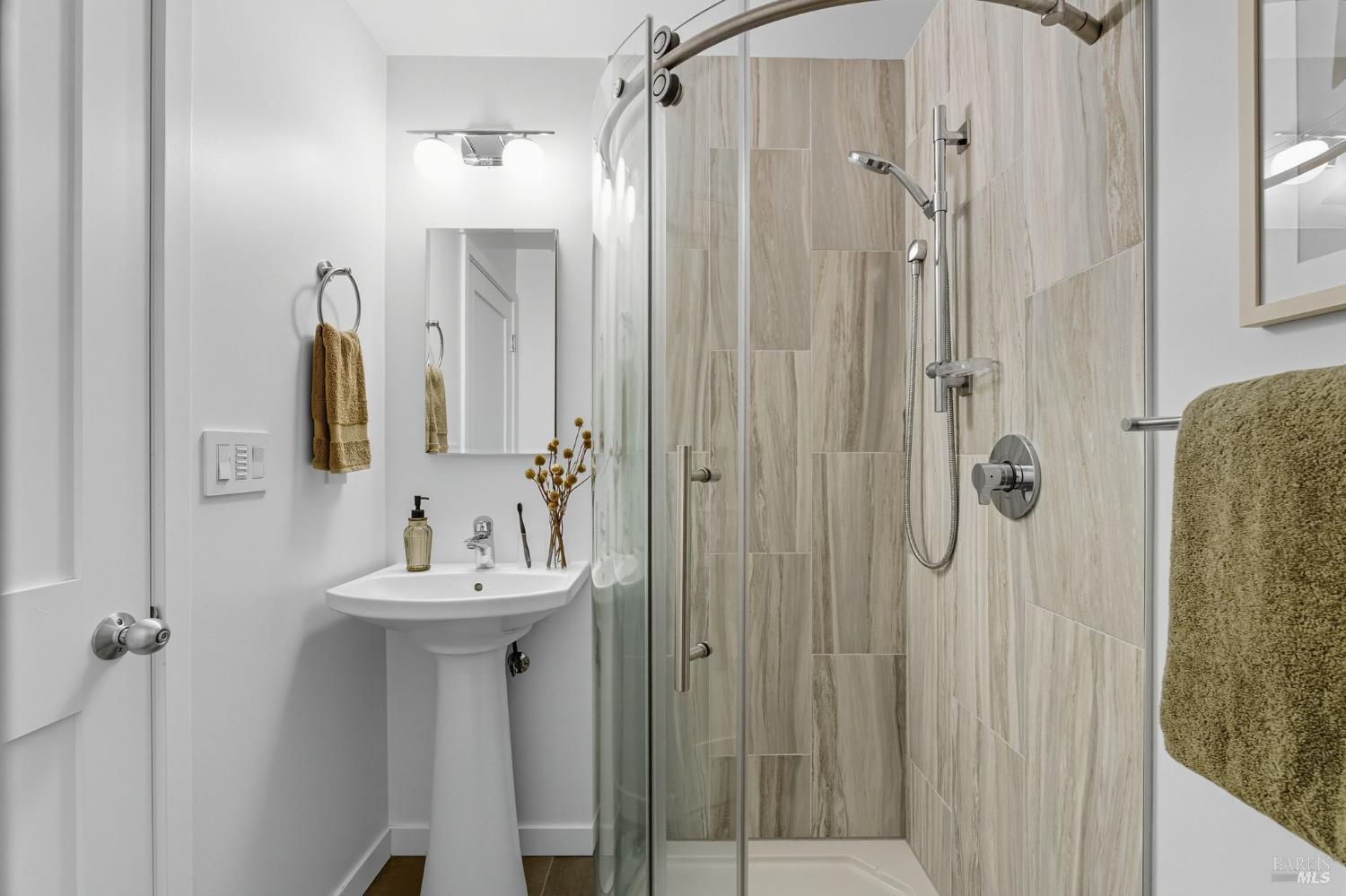 Detail Gallery Image 31 of 51 For 42 Park Ter, Mill Valley,  CA 94941 - 2 Beds | 2/1 Baths