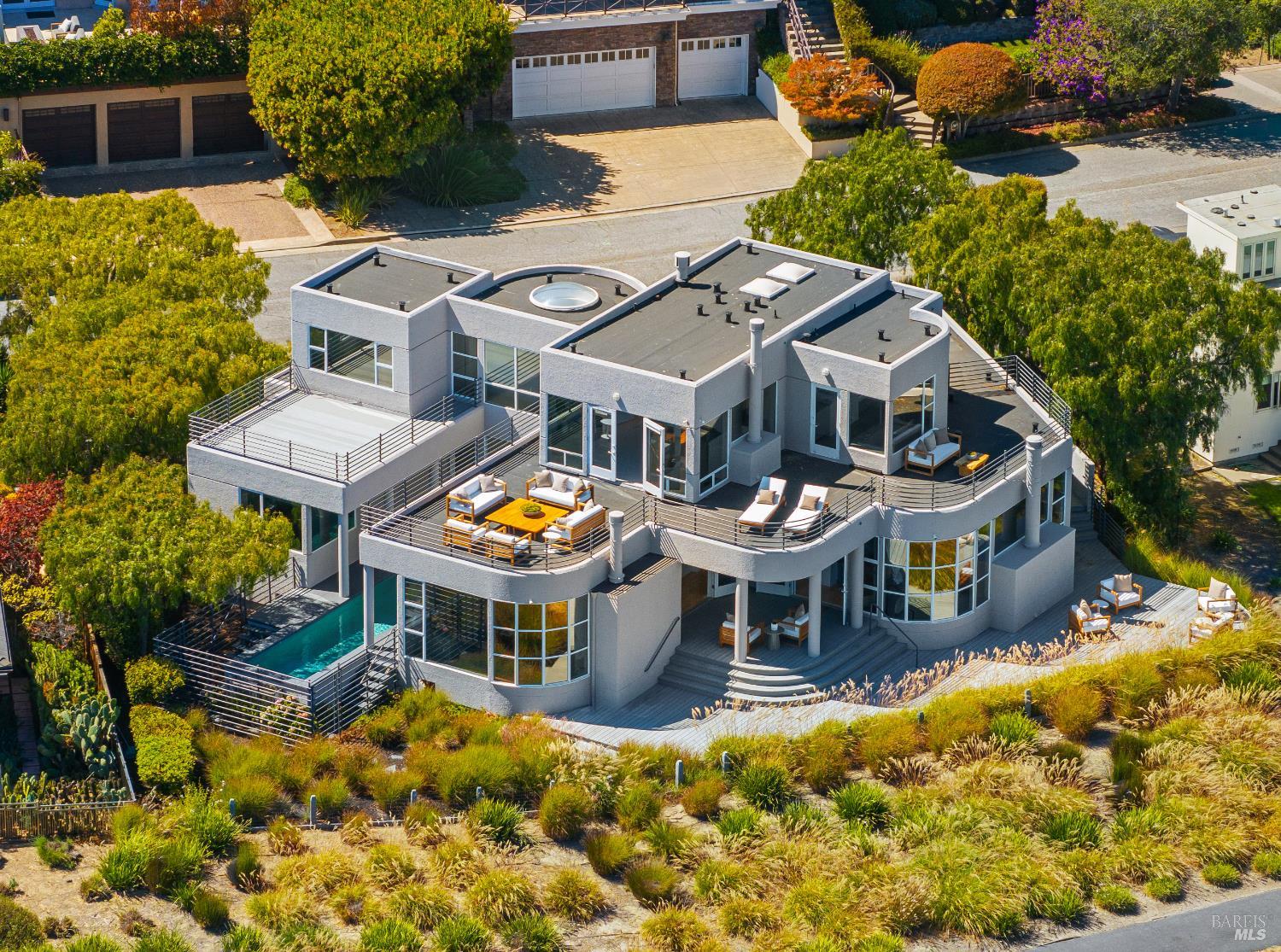 Detail Gallery Image 49 of 54 For 30 Heron Dr, Mill Valley,  CA 94941 - 5 Beds | 3/1 Baths