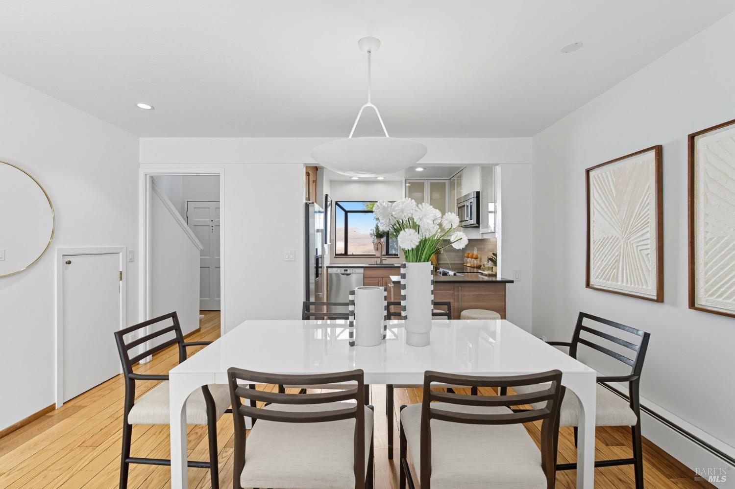 Detail Gallery Image 7 of 51 For 42 Park Ter, Mill Valley,  CA 94941 - 2 Beds | 2/1 Baths