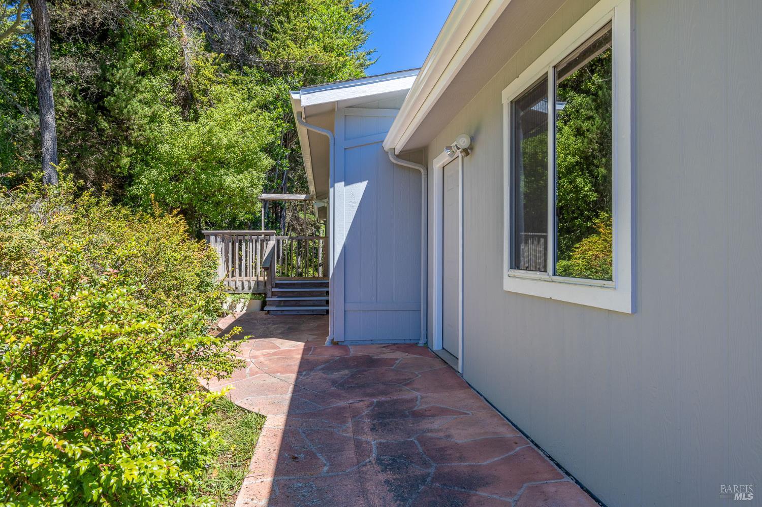 Detail Gallery Image 4 of 37 For 43300 Little River Airport Rd #27,  Little River_1,  CA 95456 - 3 Beds | 2 Baths