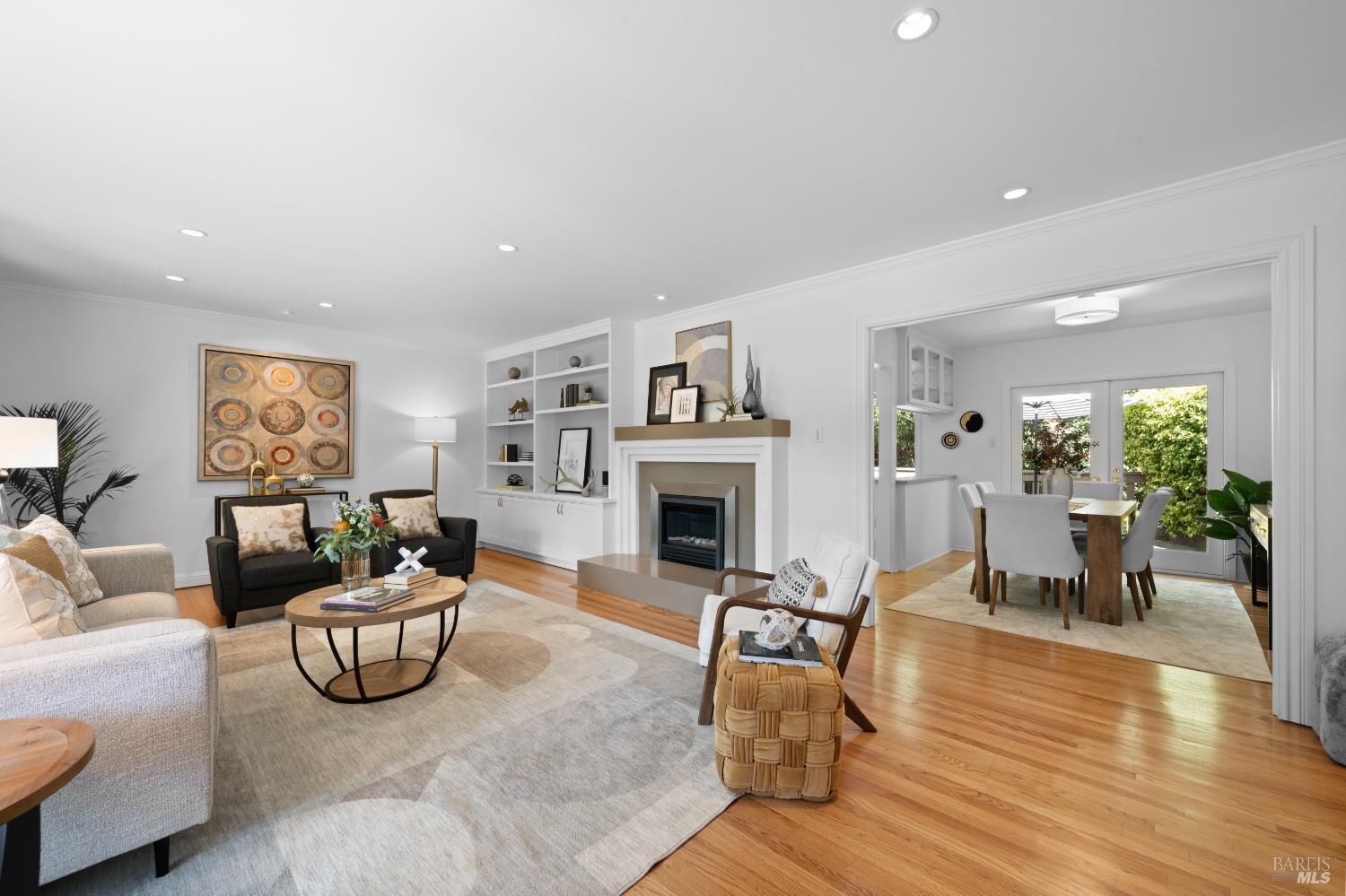 Detail Gallery Image 3 of 16 For 235 Mountain View Ave, San Rafael,  CA 94901 - 2 Beds | 1 Baths