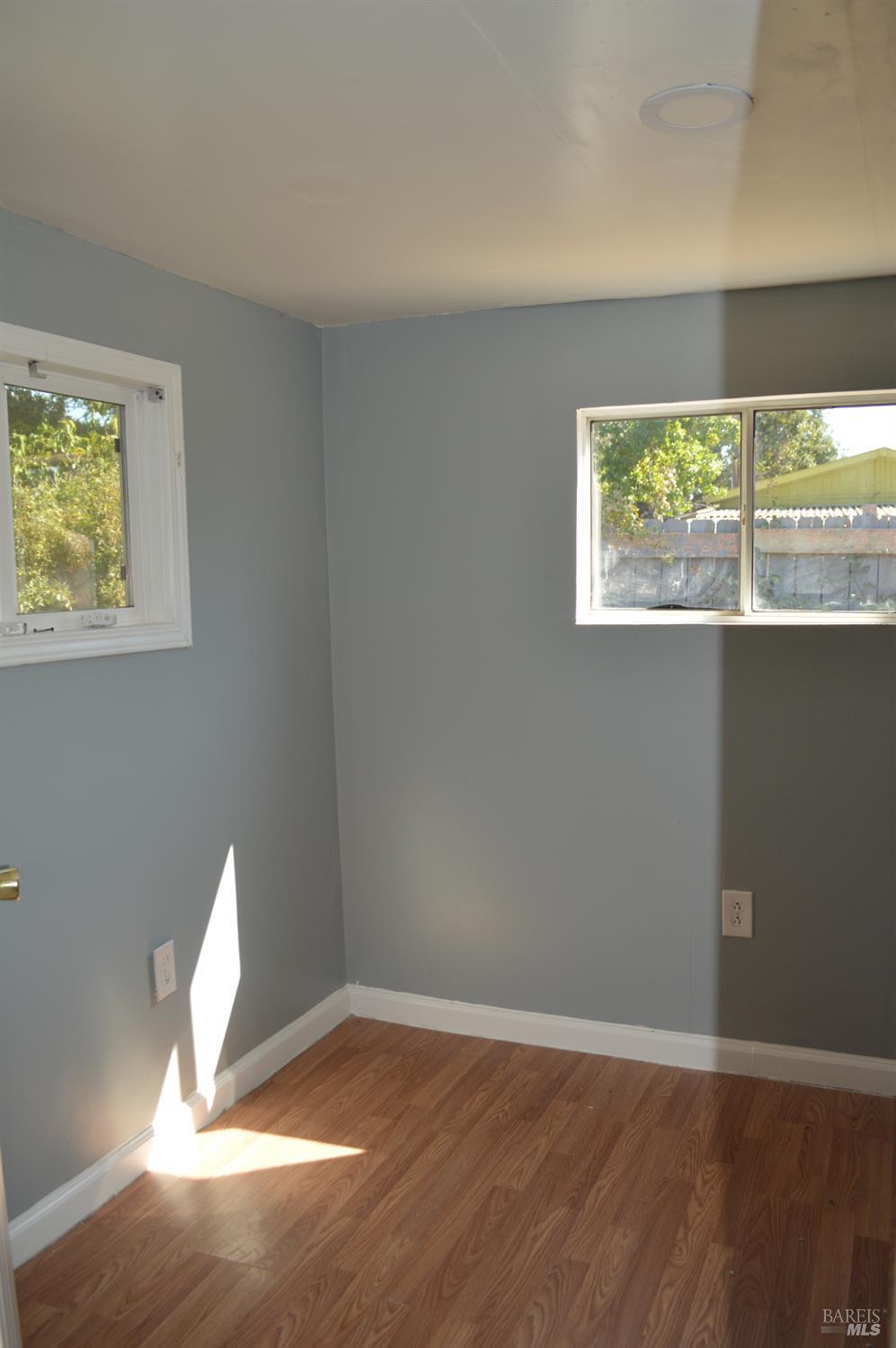 Detail Gallery Image 6 of 13 For 3525 Madrone St, Clearlake,  CA 95422 - 2 Beds | 1 Baths