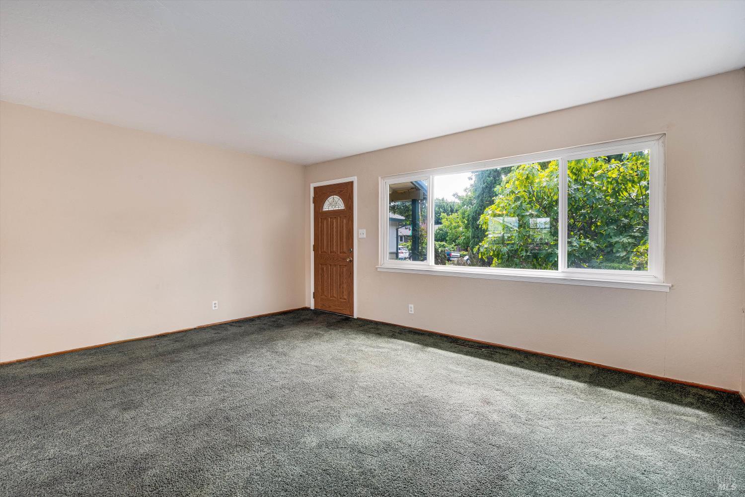 Detail Gallery Image 5 of 27 For 3782 Oxford St, Napa,  CA 94558 - 3 Beds | 2 Baths