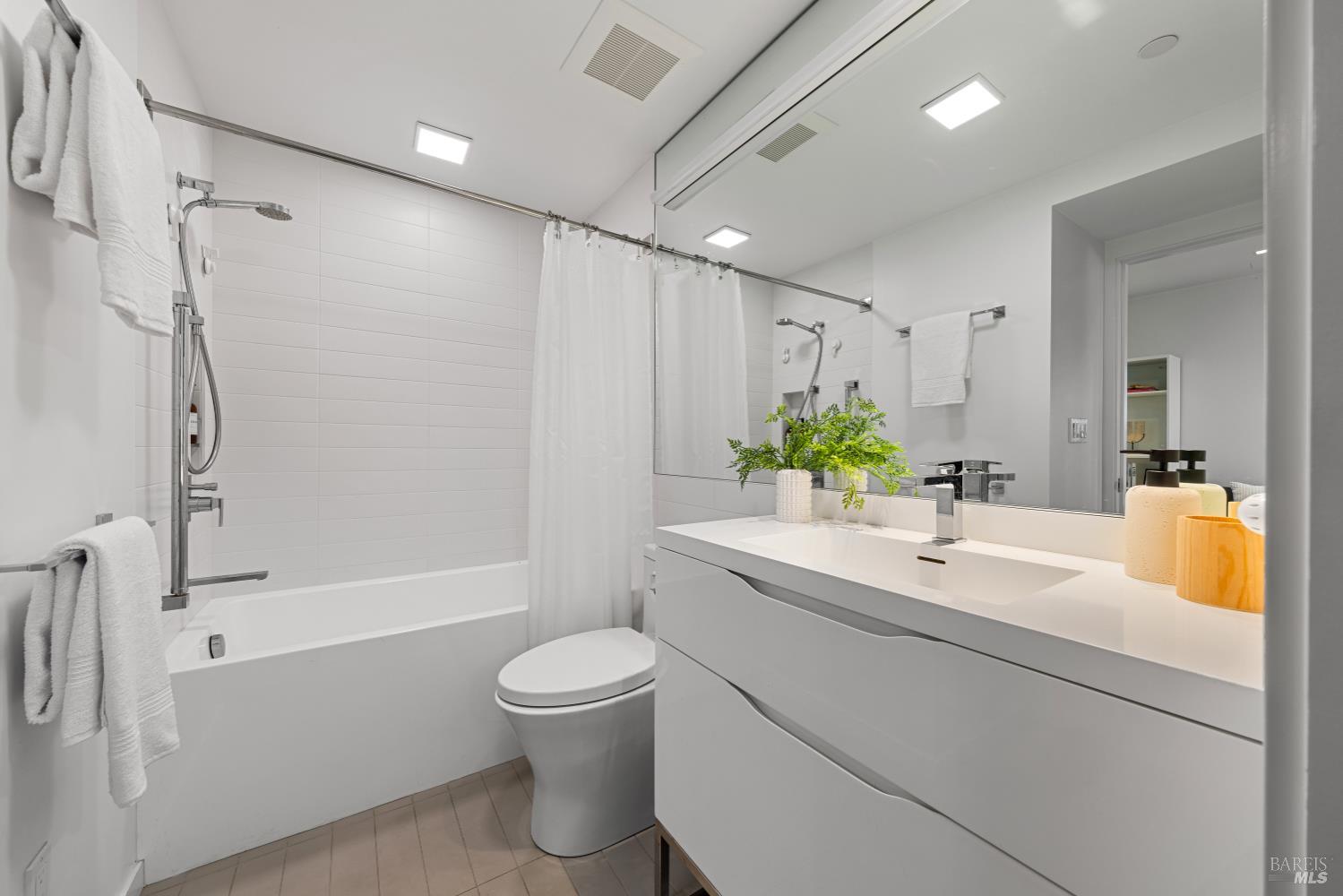 Detail Gallery Image 39 of 54 For 30 Heron Dr, Mill Valley,  CA 94941 - 5 Beds | 3/1 Baths