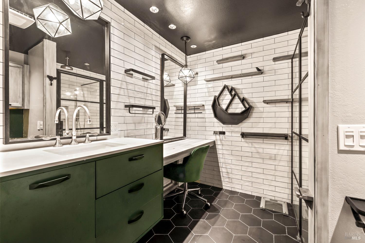 Detail Gallery Image 35 of 43 For 17451 Redwood Springs Dr, Fort Bragg,  CA 95437 - 4 Beds | 4 Baths