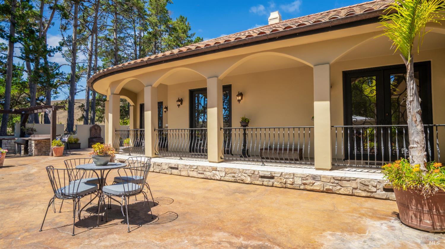 Detail Gallery Image 46 of 93 For 1455 Valley Ford Freestone Rd, Bodega,  CA 94922 - 4 Beds | 3/1 Baths
