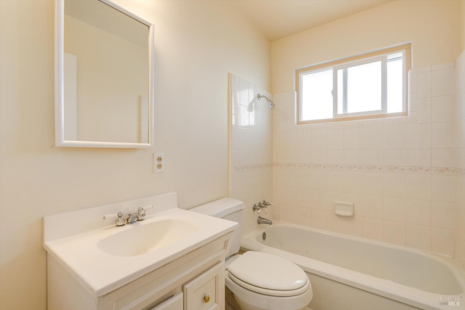 Detail Gallery Image 22 of 27 For 3782 Oxford St, Napa,  CA 94558 - 3 Beds | 2 Baths