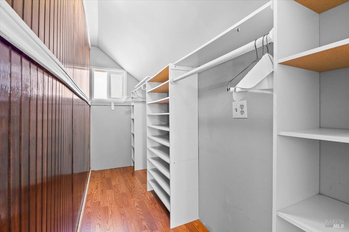 Detail Gallery Image 28 of 38 For 563 Windsor River Rd, Windsor,  CA 95492 - 3 Beds | 3 Baths