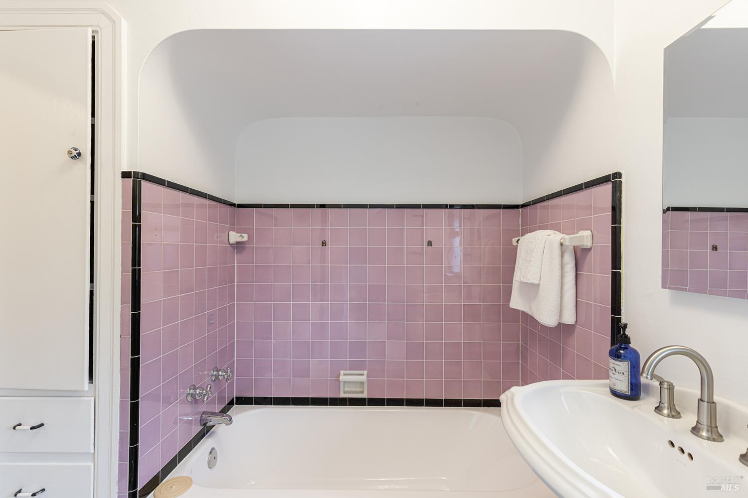 Detail Gallery Image 37 of 45 For 420 Montgomery St, Napa,  CA 94559 - 3 Beds | 2 Baths
