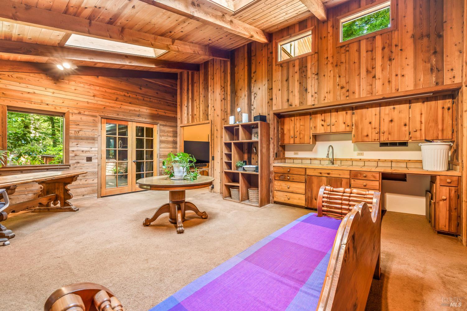Detail Gallery Image 17 of 43 For 17451 Redwood Springs Dr, Fort Bragg,  CA 95437 - 4 Beds | 4 Baths