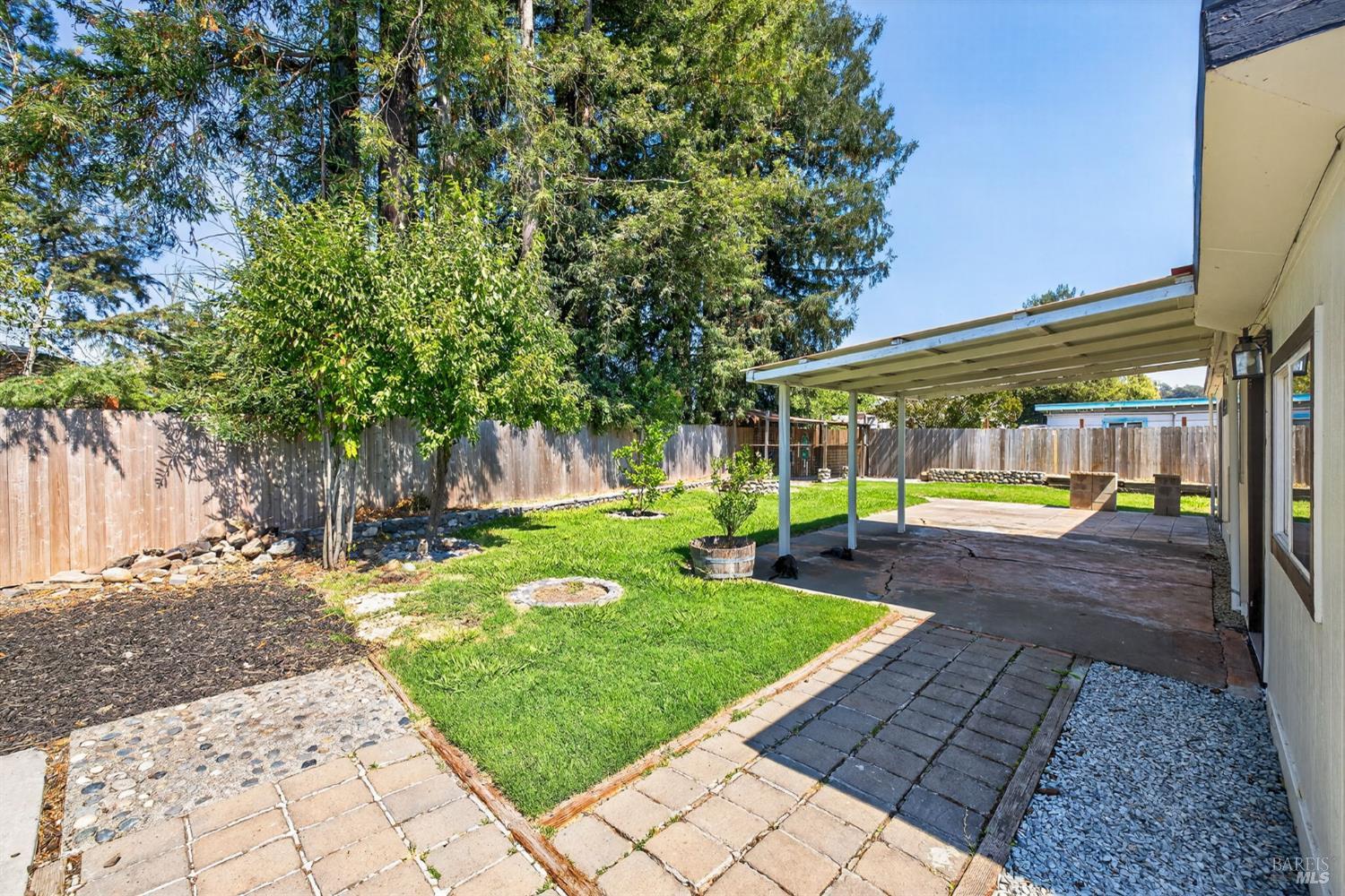 Detail Gallery Image 19 of 32 For 959 San Clemente Dr, Santa Rosa,  CA 95404 - 3 Beds | 2 Baths