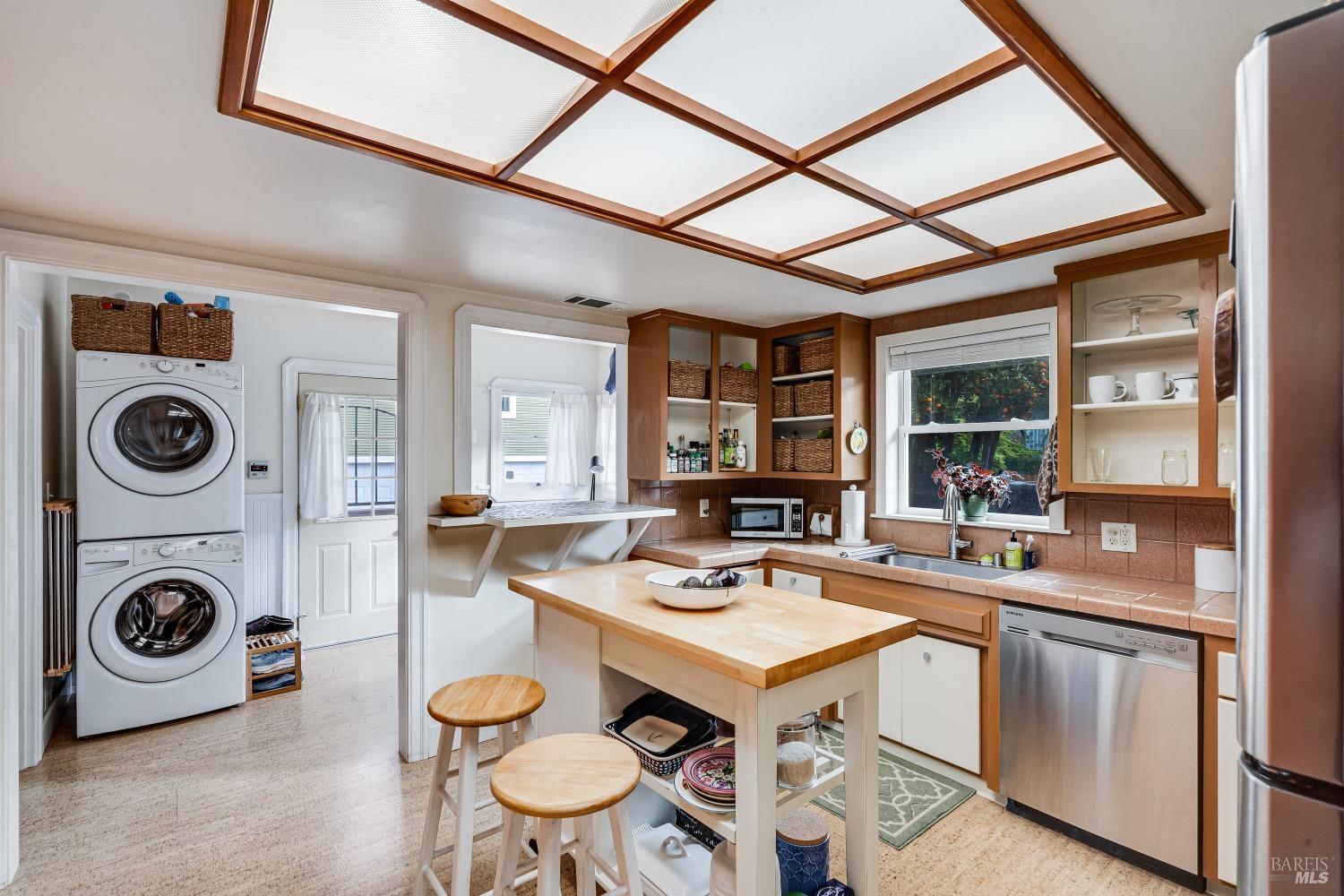 Detail Gallery Image 8 of 34 For 726 4th St, Napa,  CA 94559 - – Beds | – Baths